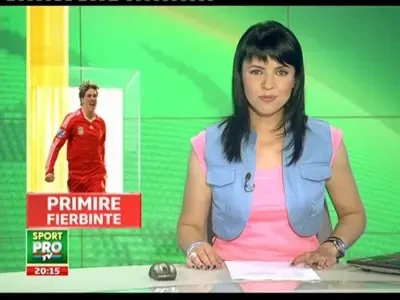 Primire fierbinte! O trupa de dansatoare i-au incalzit pe Villa si Torres in Africa de Sud!