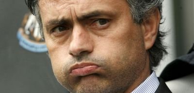 Mourinho se apara: Nu sunt tatal lor, nu imi controlez jucatorii!