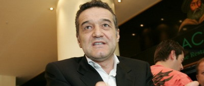 Becali: L-am luat pe Dorinel dupa ce m-am consultat cu Lacatus si jucatorii!