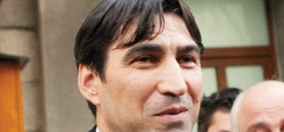 Mita Travestita il lucreaza pe Lacatus, vrea sa-l aduca pe Dan Petrescu la Steaua!