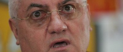 Dragomir: Unii straini parca sunt parasutati in Romania!