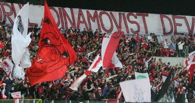 Incidente la CFR Cluj - Dinamo: doi suporteri dinamovisti, retinuti de jandarmerie!