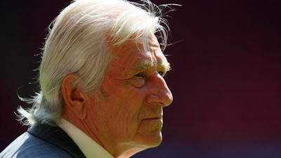 Federatia il sustine: Bruckner ramane la nationala