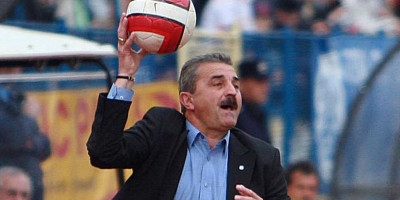 Popa si-a amenintat un jucator cu moartea!