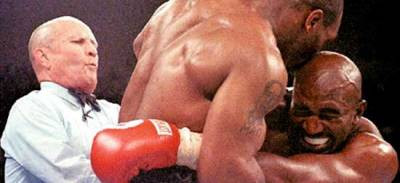 Senzatie: Holyfield vrea centura de aur la 46 de ani!