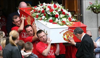 Caz zguduitor in Anglia - un fotbalist a omorat doi copii!