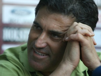 Peseiro, demis! Manea e principal, ajutat de Rada si Sichitiu!