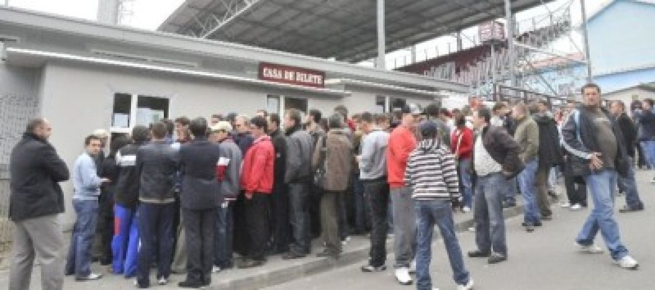 Foto: Nebunie la Cluj pentru meciul cu Steaua: 10.000 bilete vandute in prima zi_1