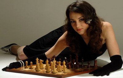 FOTO! Alexandra Kosteniuk, cea mai buna sahista din lume!