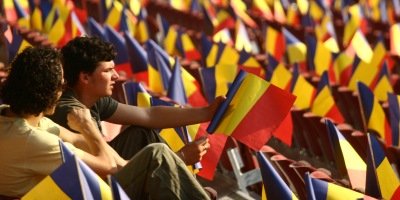 Jucatorii huiduiti, Piti izgonit: DEMISIA !