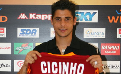 Cicinho: Nu stim nimic despre CFR Cluj!