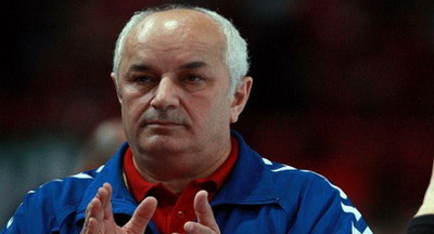 Tadici:&acirc;&euro;Jucatoarele si-au bagat banii in buzunare si acum se plang!&acirc;&euro;