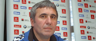 Hagi: Mi-a placut Ajax pentru ca a jucat cu pusti de 18 - 19 ani