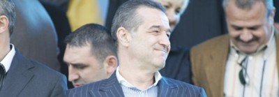 Becali: Ma astept sa jucam foarte bine cu Galata!