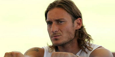 Francesco Totti poate rata meciul cu Steaua!