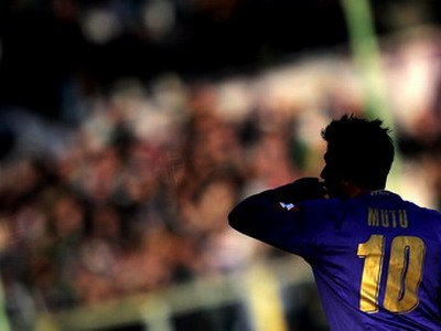 Mutu: Imi inchei cariera la Fiorentina