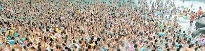 Poza zilei: Cati oameni incap intr-o piscina?
