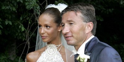Sotia lui Petrescu: â€Pe fetita noastra o va chema Jennifer Anne Marie!â€