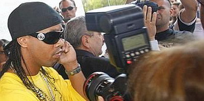 Ronaldinho e al Milanului pentru 18.5 milioane de euro!