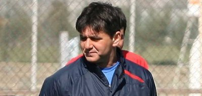 Lacatus, fara jumatate de echipa