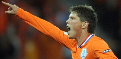 Manchester si Arsenal dau 22 mil pe Huntelaar