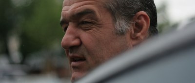 Becali: Dica a plecat pentru bani
