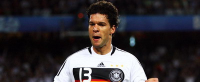 Low: Ballack e in forma si va fi greu de oprit!
