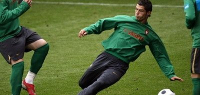 Cristiano Ronaldo, cel mai frumos fotbalist de la Euro-2008!