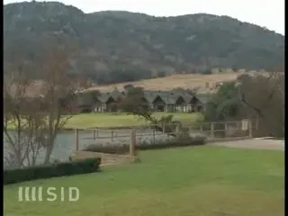 VIDEO John Travolta a inventat dansul cu JABULANI! Vezi cum i-a distrat pe australieni!