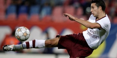 Van Basten s-a hotarat: Van Persie rezerva cu Italia!