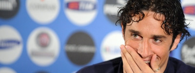 Nemtii fac misto de italieni si de Luca Toni!