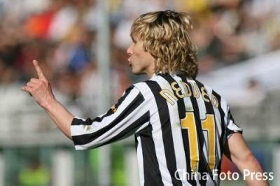 Traumatism cranian pentru Nedved, dureri de cap pentru Juve