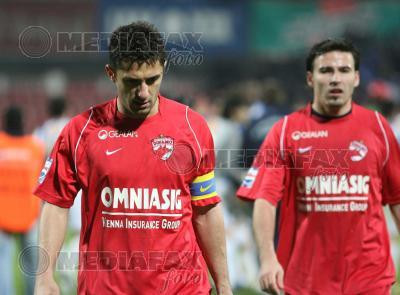 Dinamo face spectacol in deplasare