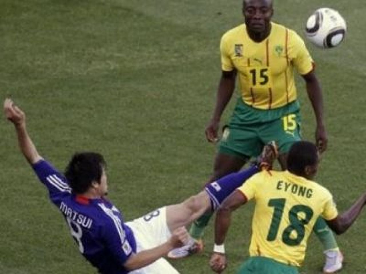 VIDEO: Japonia demareaza cu Honda: Camerun 0-1 Japonia!_4