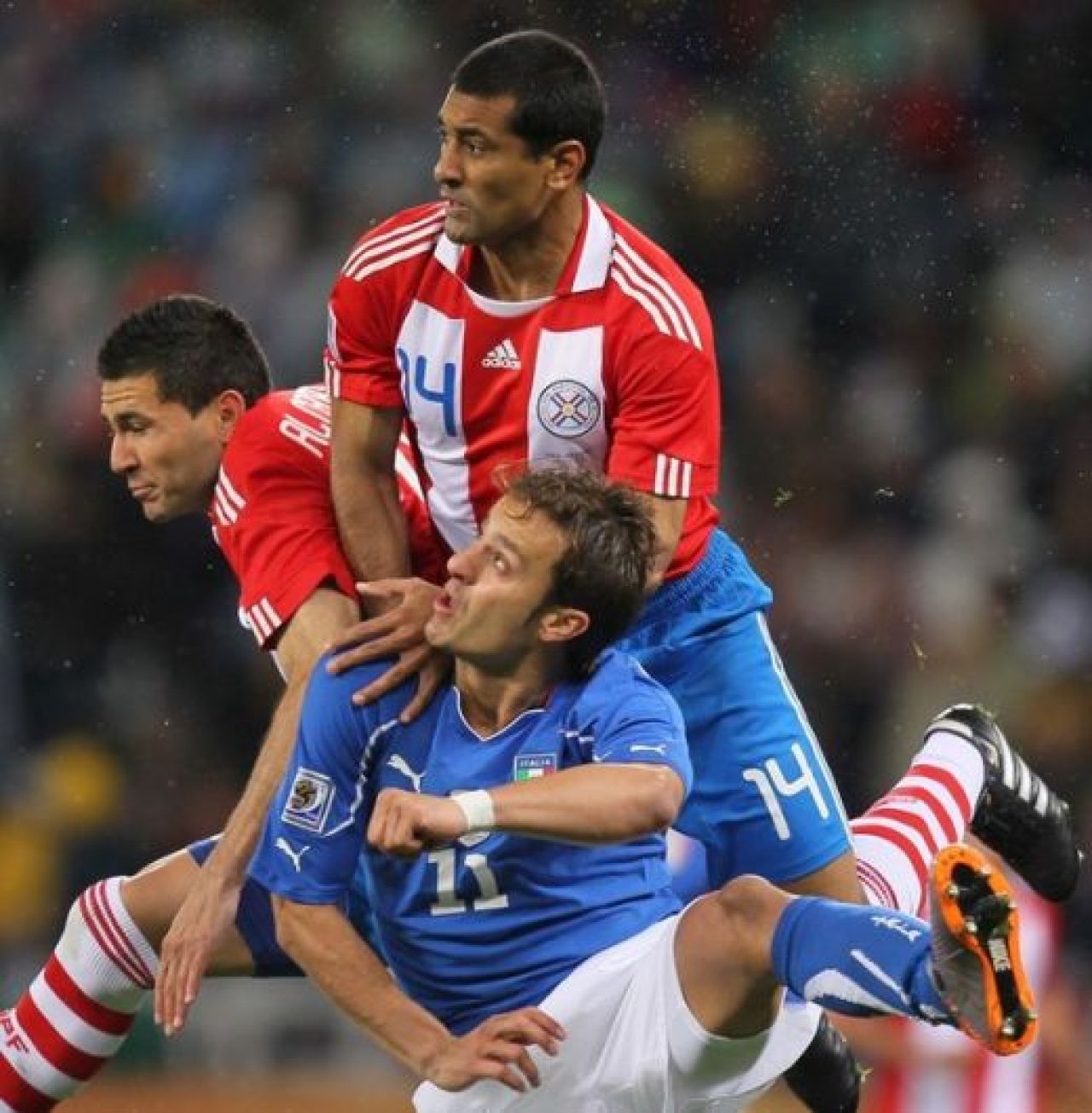 Italia 1-1 Paraguay! Campioana mondiala salvata cu noroc de De Rossi! VIDEO_3