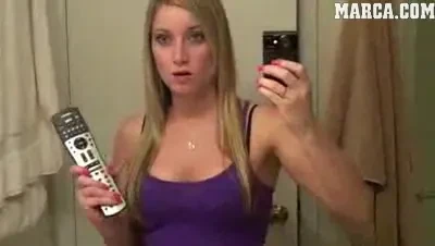 VIDEO / Ce ai face daca iubita ti-ar sabota telecomanda la finala Cupei Mondiale?