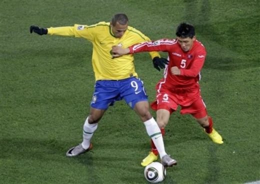 Brazilia, descatusata de super golul lui Maicon! Brazilia 2-1 Coreea de Nord! Vezi rezumat_15