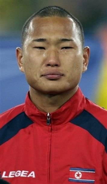 Emotii MONDIALE! Rooney de la Coreea a plans ca un copil la intonarea imnului! VIDEO!_6
