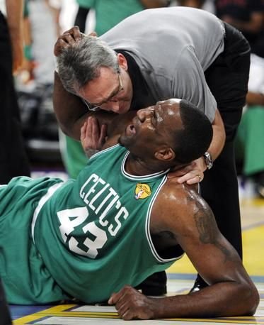 Lakers a batut Boston! Cel mai tare slam al finalei: Vezi care este scorul finalei VIDEO _16
