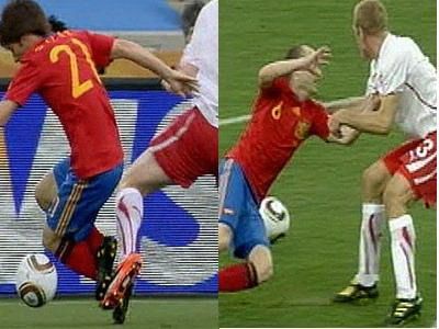 Spaniolii pun tunurile pe arbitru: