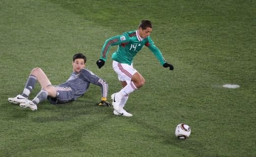 VIDEO Istoria se repeta! Bunicul lui Chicharito Hernandez a dat gol Frantei la mondialul din '54!_5