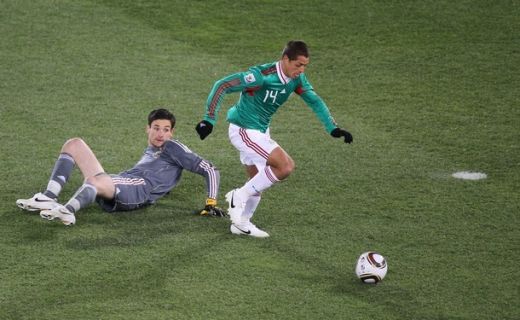 VIDEO Istoria se repeta! Bunicul lui Chicharito Hernandez a dat gol Frantei la mondialul din '54!_5