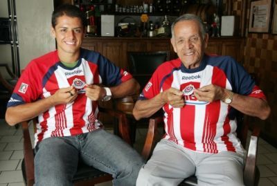VIDEO Istoria se repeta! Bunicul lui Chicharito Hernandez a dat gol Frantei la mondialul din '54!_6