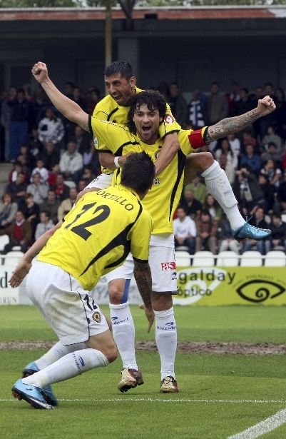 Danciulescu a promovat ca golgeter in Primera! Va da de Messi si Cristiano Ronaldo la anul! Trimite-i mesajul tau!_4