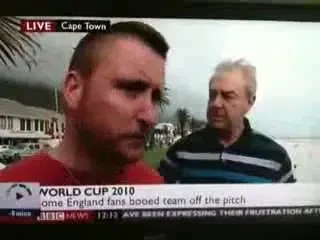 VIDEO / Placinta americana! Un fan englez si-a luat-o in fata de la un suporter american: