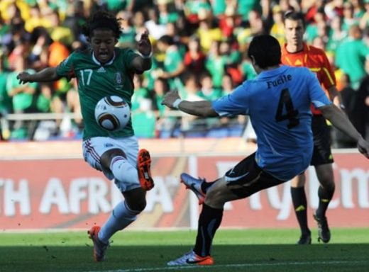 Uruguay si Mexic in optimile de finala!  Mexic 0-1 Uruguay, vezi rezumatul:_12