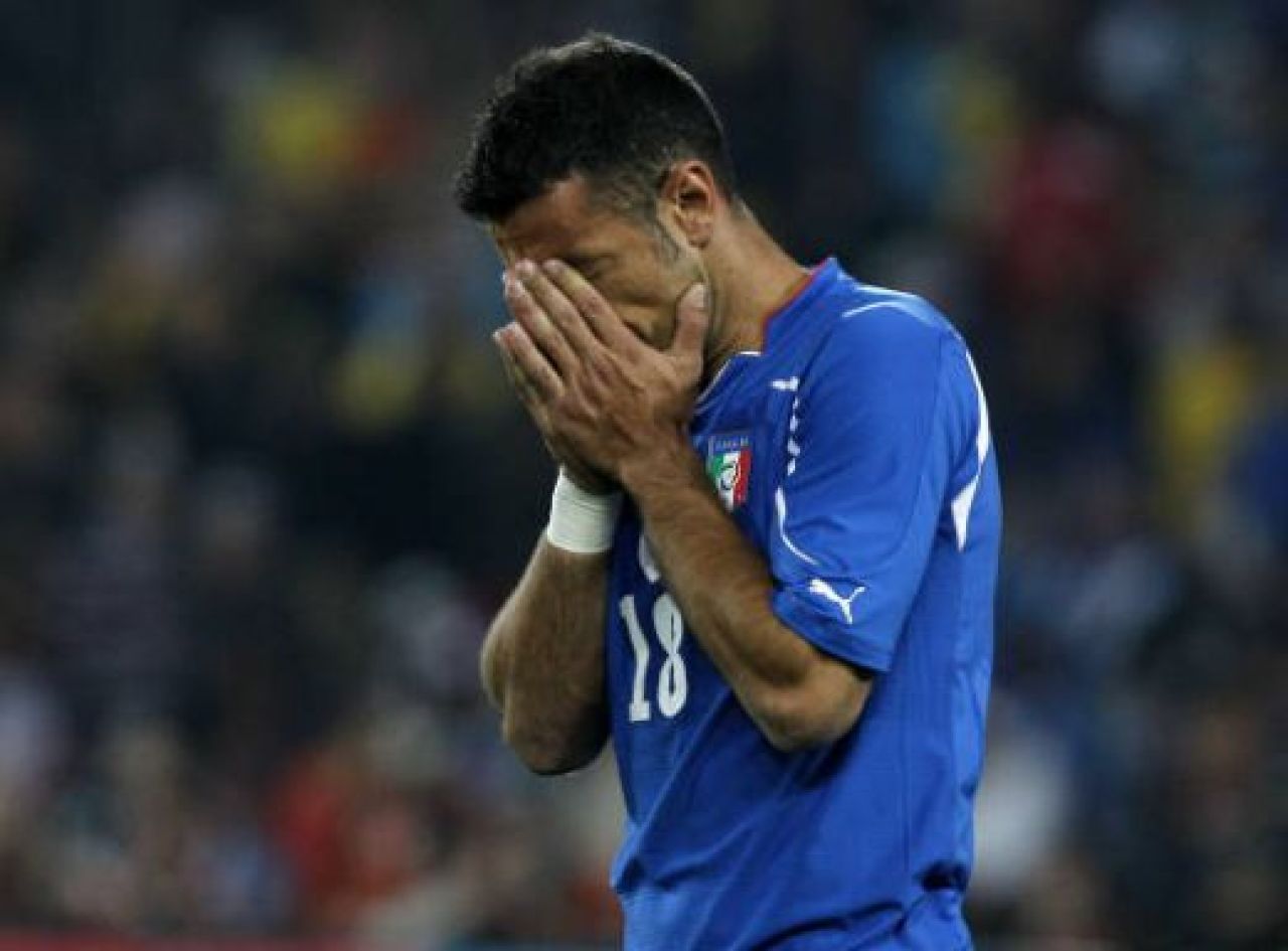 FOTO / Cum a PLANS Quagliarella dupa ce a fost eliminat de la Mondial! Nu mai voia sa plece de pe teren:_5