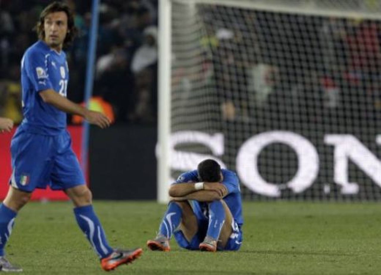 FOTO / Cum a PLANS Quagliarella dupa ce a fost eliminat de la Mondial! Nu mai voia sa plece de pe teren:_7