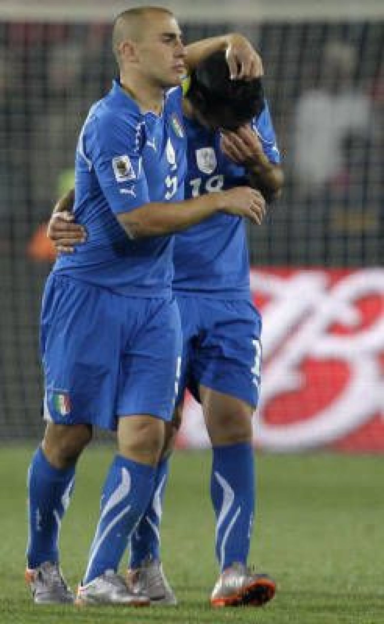 FOTO / Cum a PLANS Quagliarella dupa ce a fost eliminat de la Mondial! Nu mai voia sa plece de pe teren:_10