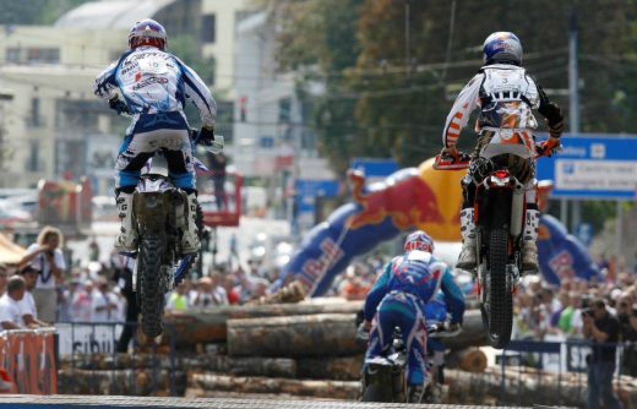 Cel mai periculos turneu de motociclism incepe AZI la Sibiu!_1